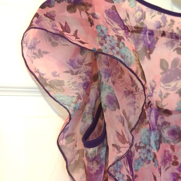 Romantic ruffles Chiffon top - Picture 3 of 4